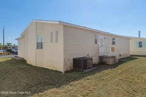 122 Scenic Dr, Cocoa, FL 32926 photo 6