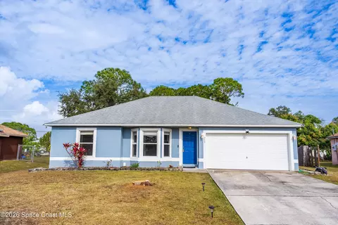 753 Starland St SE, Palm Bay, FL 32909