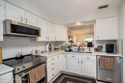 Kitchen - 1680 Old Glory Blvd, Melbourne, FL 32940 photo 2 of 2