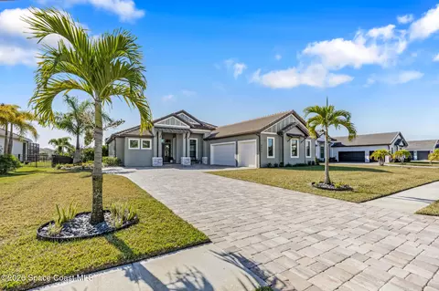 4055 Domain Ct, Melbourne, FL 32934