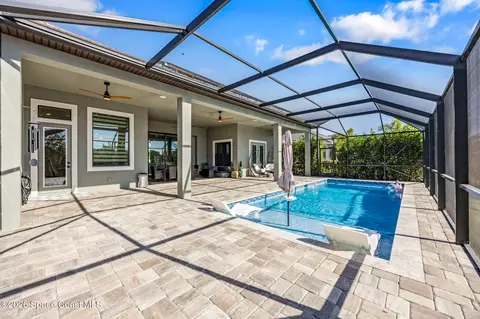 Exterior - 4055 Domain Ct, Melbourne, FL 32934 photo 4 of 5