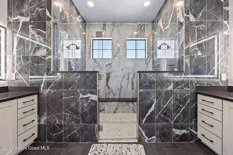 Bath - 4055 Domain Ct, Melbourne, FL 32934 photo 1 of 7