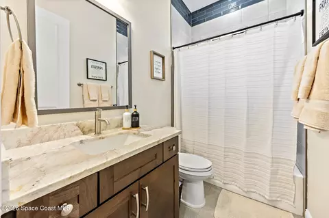 Bath - 4055 Domain Ct, Melbourne, FL 32934 photo 6 of 7