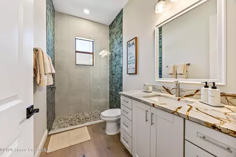 Bath - 4055 Domain Ct, Melbourne, FL 32934 photo 7 of 7