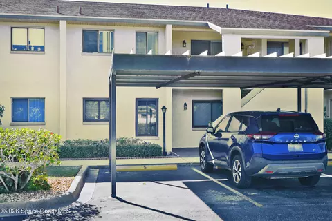 220 S 5th St #205, Cocoa Beach, FL 32931