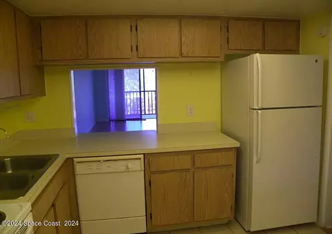 Kitchen - 2975 Thrush Dr #227, Melbourne, FL 32935 photo 3 of 3