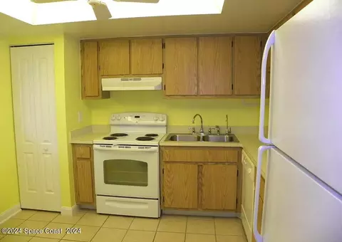 Kitchen - 2975 Thrush Dr #227, Melbourne, FL 32935 photo 1 of 3