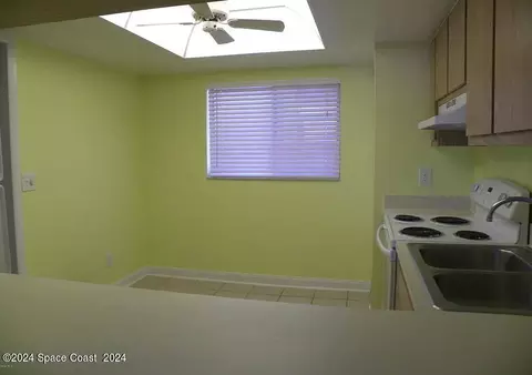 Kitchen - 2975 Thrush Dr #227, Melbourne, FL 32935 photo 2 of 3