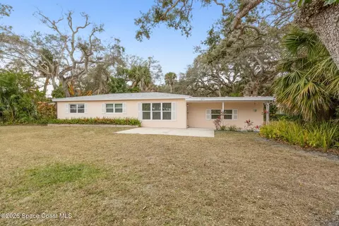 3835 Mockingbird Dr, Vero Beach, FL 32963