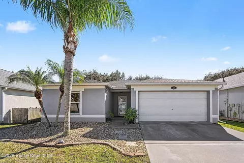 4057 Four Lakes Dr, Melbourne, FL 32940