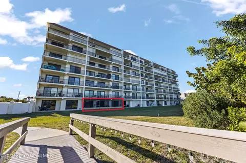 3060 N Atlantic Ave #106, Cocoa Beach, FL 32931