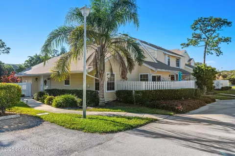 739 Players Ct, Melbourne, FL 32940