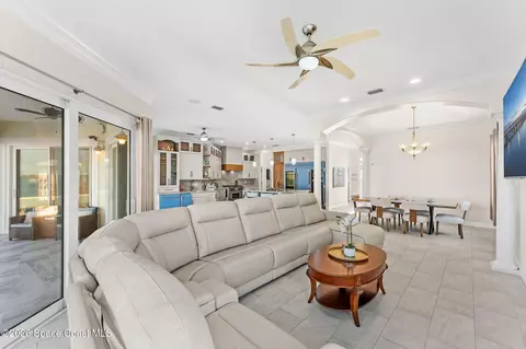Living - 2189 Pineapple Ave, Melbourne, FL 32935 photo 2 of 4