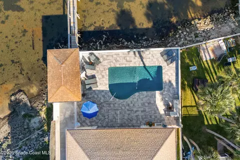 Exterior - 2189 Pineapple Ave, Melbourne, FL 32935 photo 4 of 31