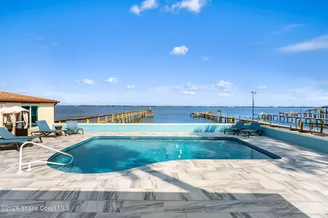 Exterior - 2189 Pineapple Ave, Melbourne, FL 32935 photo 15 of 31