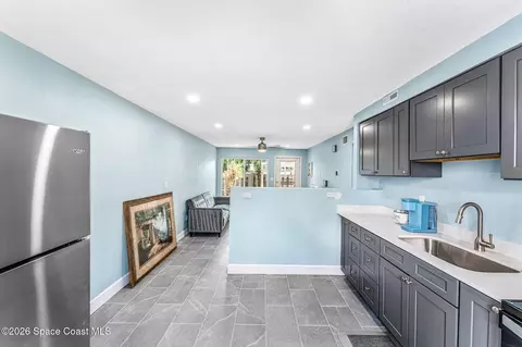 Kitchen - 2189 Pineapple Ave, Melbourne, FL 32935 photo 11 of 19