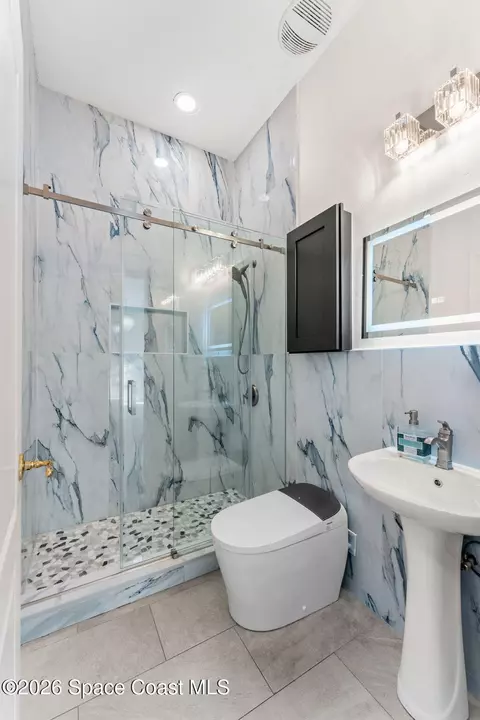 Bath - 2189 Pineapple Ave, Melbourne, FL 32935 photo 6 of 12