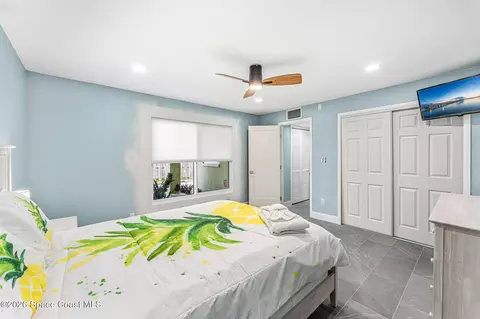 Bedroom - 2189 Pineapple Ave, Melbourne, FL 32935 photo 15 of 19