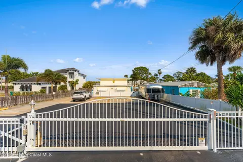 Exterior - 2189 Pineapple Ave, Melbourne, FL 32935 photo 28 of 31