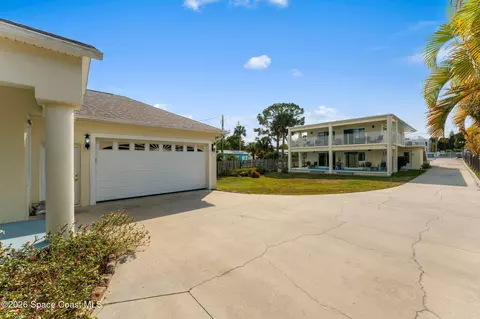 Exterior - 2189 Pineapple Ave, Melbourne, FL 32935 photo 12 of 31