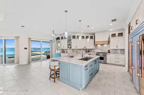 Kitchen - 2189 Pineapple Ave, Melbourne, FL 32935 photo 1 of 19