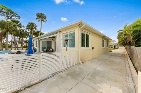 Exterior - 2189 Pineapple Ave, Melbourne, FL 32935 photo 17 of 31