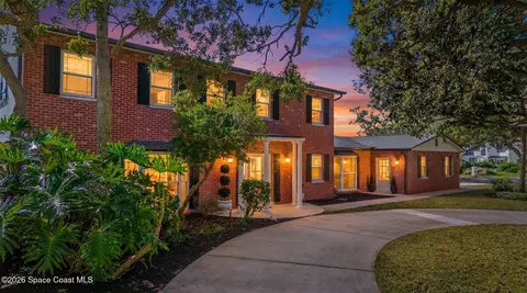 517 N River Oaks Dr, Indialantic, FL 32903