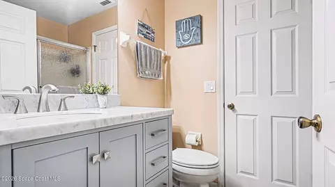 Bath - 1010 Luminary Cir #101, Melbourne, FL 32901 photo 1 of 2