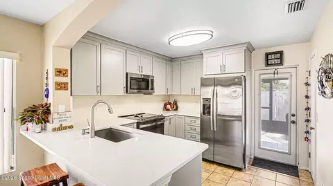 Kitchen - 1010 Luminary Cir #101, Melbourne, FL 32901 photo 1 of 1