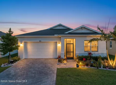 821 Antibes Ct NW, Palm Bay, FL 32907