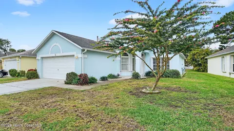 934 Pine Creek Cir NE, Palm Bay, FL 32905