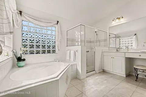 Bath - 1635 Timacuan Dr, Melbourne, FL 32940 photo 2 of 3