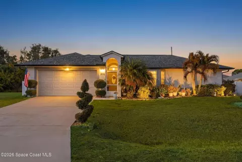 370 Olman St SW, Palm Bay, FL 32908