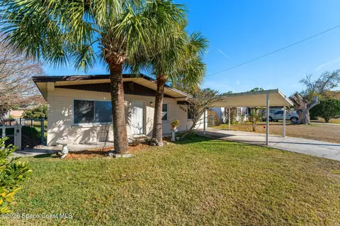 1045 Collins St, Melbourne, FL 32935