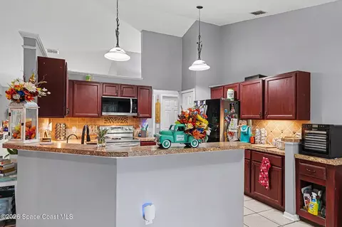 Kitchen - 3363 Echo Ridge Pl, Cocoa, FL 32926 photo 2 of 3