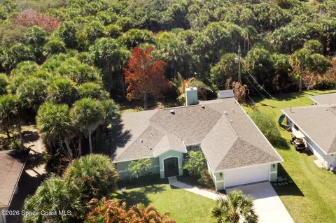 305 Pelican Dr, Melbourne Beach, FL 32951