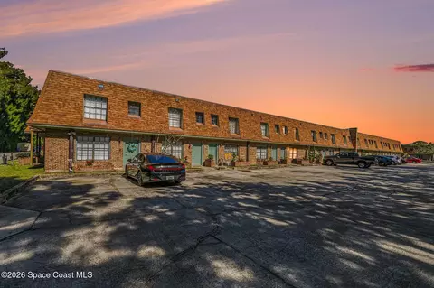 1300 Arlington Ln NE #123, Palm Bay, FL 32905