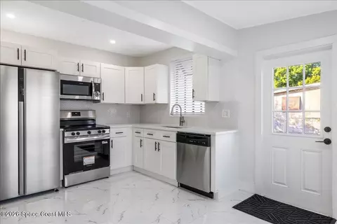 161 SE Celestia Ct, Port Saint Lucie, FL 34983