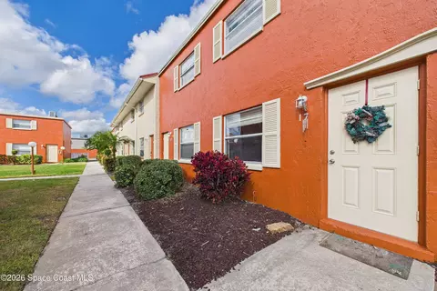 50 Needle Blvd #17, Merritt Island, FL 32953
