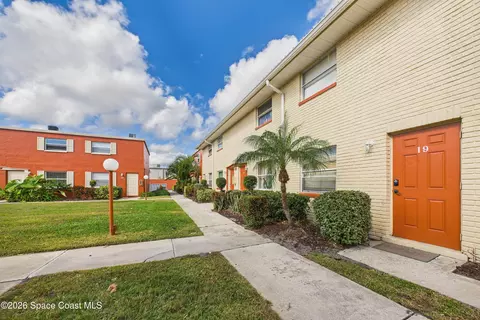 50 Needle Blvd #19, Merritt Island, FL 32953
