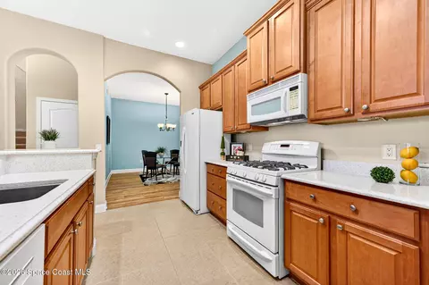 Kitchen - 1406 Ballinton Dr, Melbourne, FL 32940 photo 3 of 3