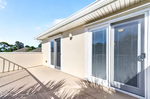 Exterior - 1406 Ballinton Dr, Melbourne, FL 32940 photo 3 of 8
