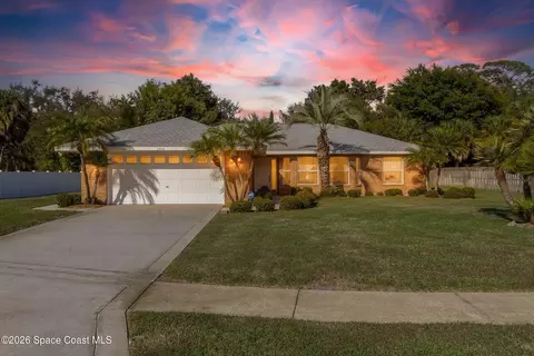 2446 Oakcrest Ln, Melbourne, FL 32904