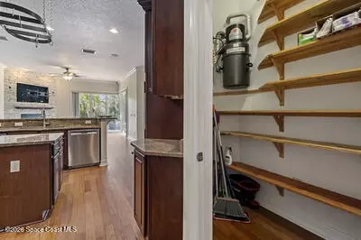 Entry Way - 2205 Arnold Ln, Malabar, FL 32950 photo 4 of 5