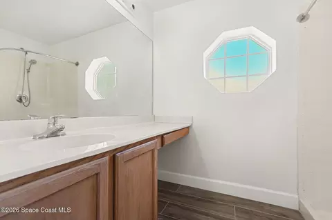 Bath - 7350 Bartow Ave, Cocoa, FL 32927 photo 2 of 4