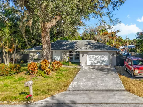 216 Greenwood Ave, Lehigh Acres, FL 33936