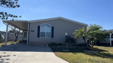 621 Puffin Dr, Barefoot Bay, FL 32976