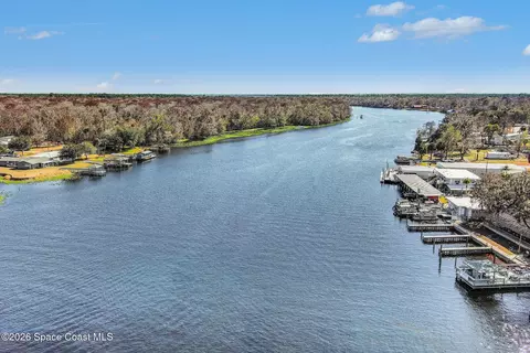 24421 Trespass Trl, Astor, FL 32102