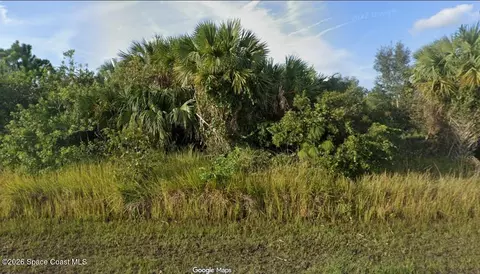 558 Hallcrest St SW, Palm Bay, FL 32908