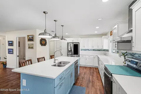 Kitchen - 1311 Independence Ave, Melbourne, FL 32940 photo 2 of 3
